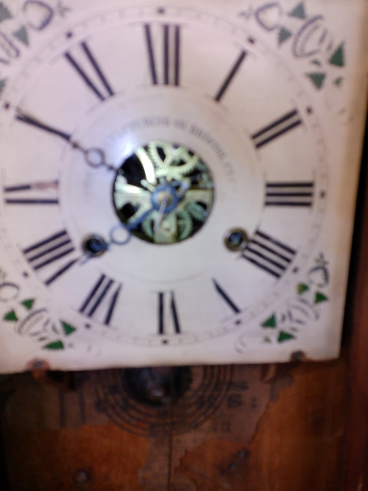VERY NICE LOOKING UNION MANUFACTURING CO.OG CLOCK # 4