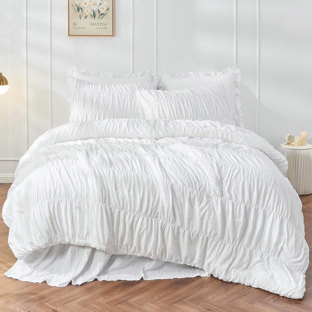 Queen-Size Down Comforter Set - White Bedding - Pleated Down Comforter