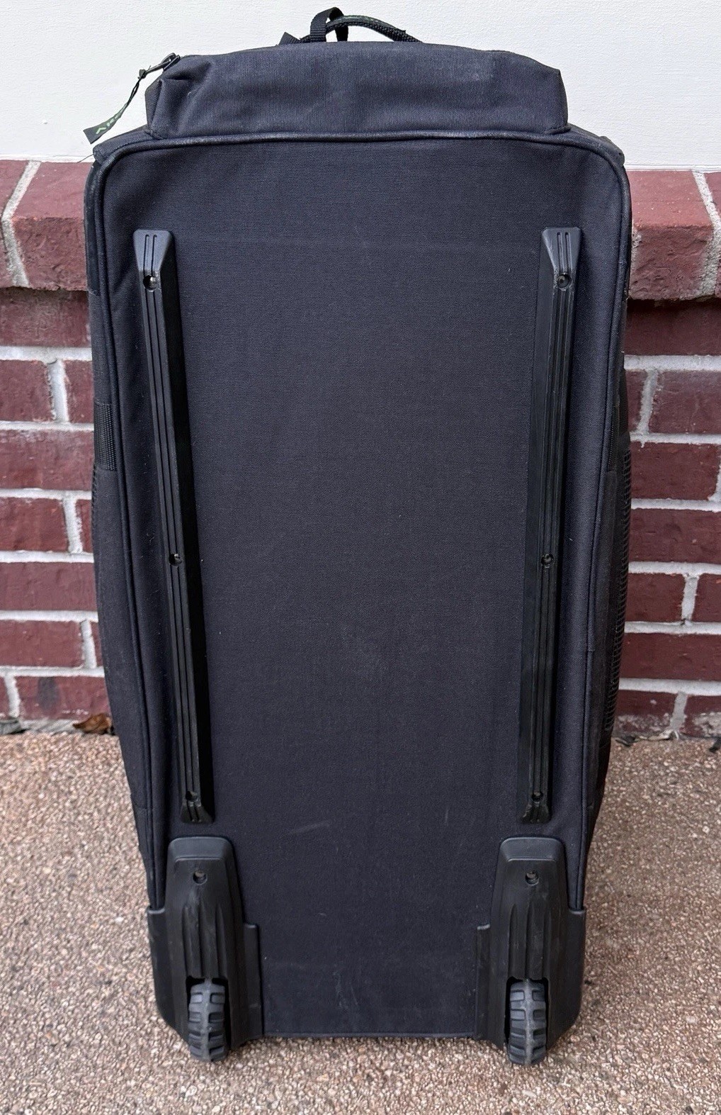 Akona Adventure Gear 31x15x15 XL Travel Dive Scuba Roller Bag Black Rain Cover