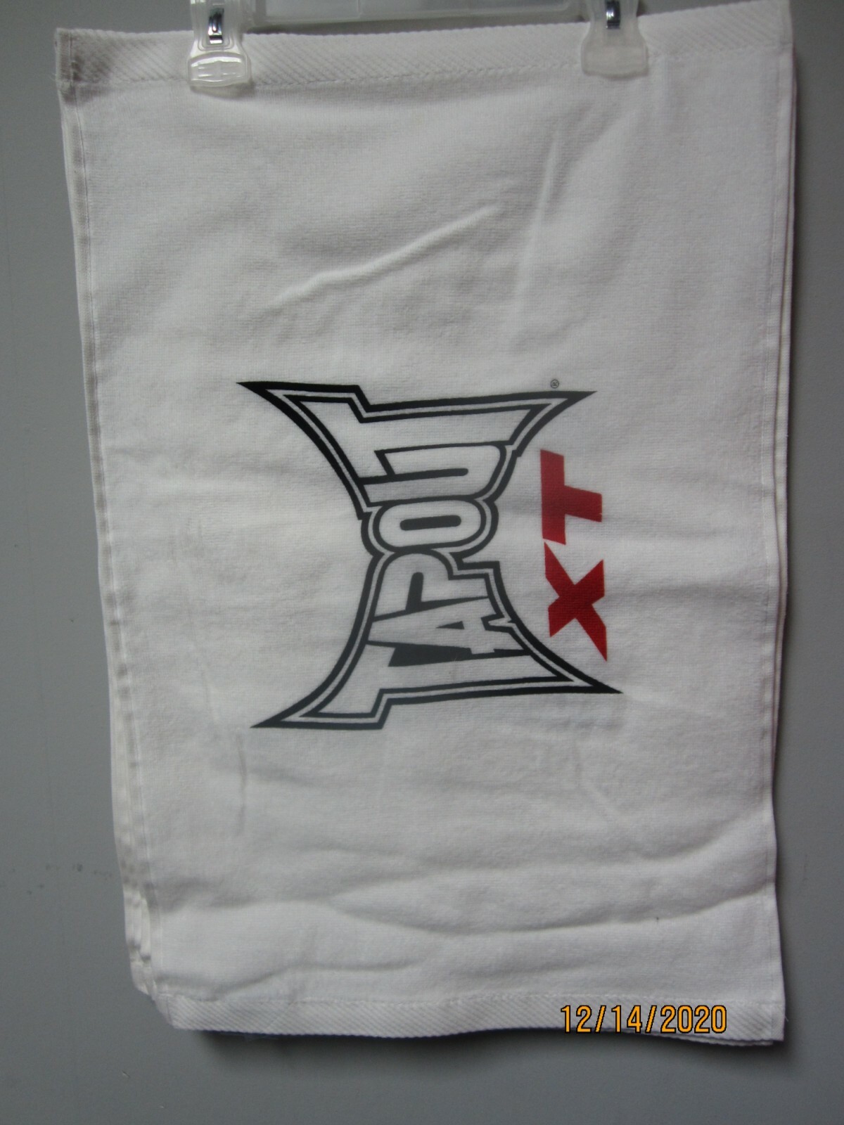 Tapout XT Towel/ Workout Towel/ Yoga Towel/ Gym Towel 100% Cotton LOT OF 4!!!