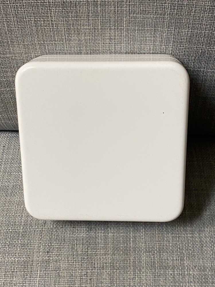 Apple Watch 1st First Generation Hard Plastic Case Box Only!! White