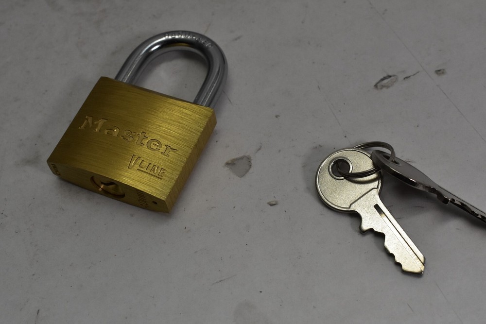 5 Master Lock 4140KA Padlock Keyed Different Standard Shackle Rectangular Brass