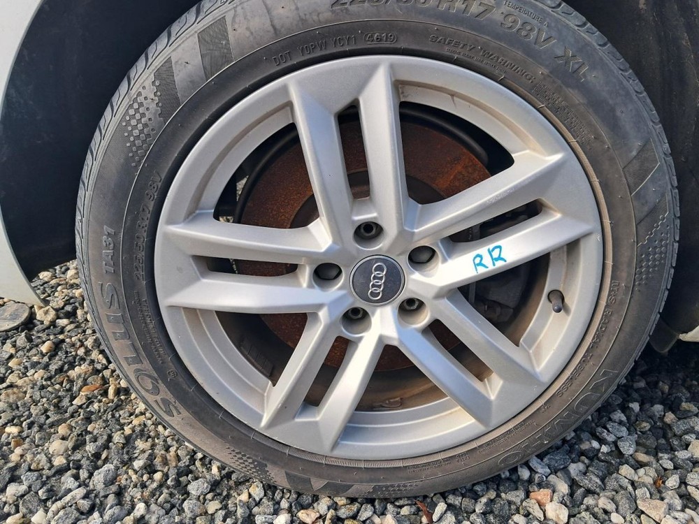 Fuse Box Engine Fits 17-20 AUDI A4 4887703