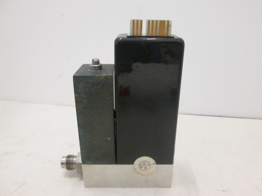 Unit UFC-1100A, Mass Flow Controller MFC, O2, 500 SCCM, Used