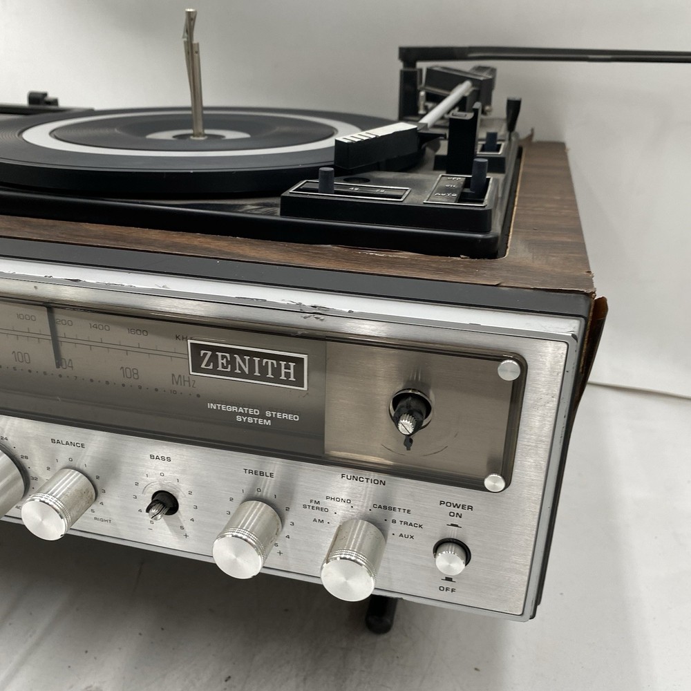 Zenith IS4040 Integrated Stereo System