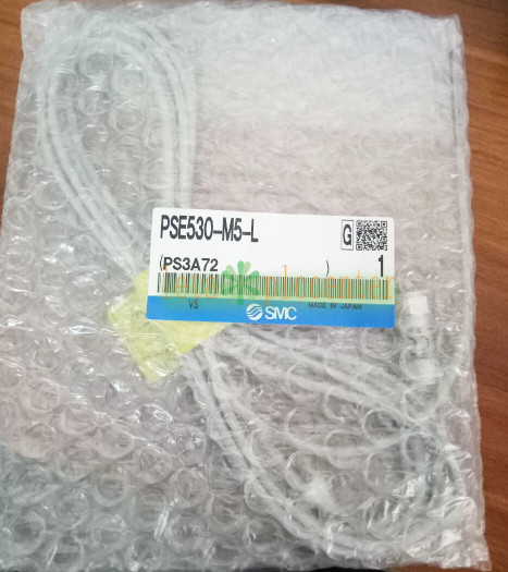 1PCS SMC PSE530-M5-L Pressure Sensor NEW
