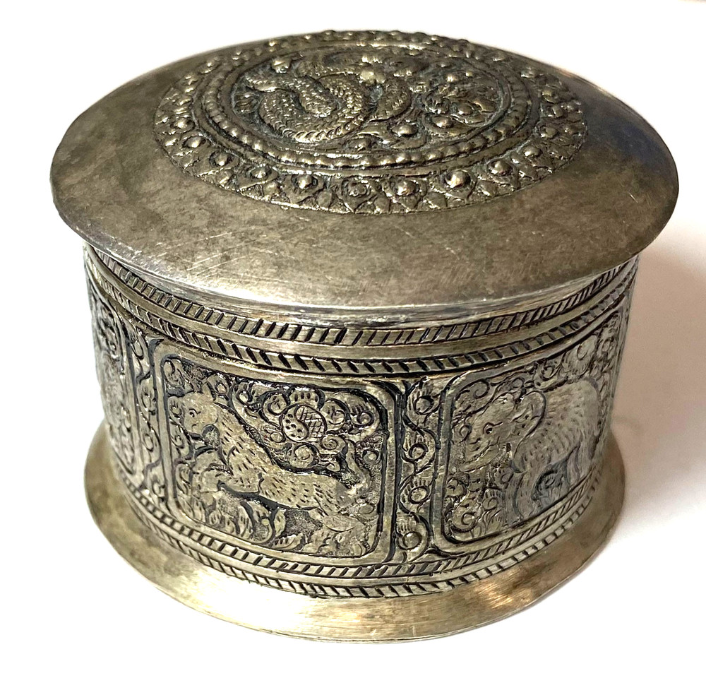Solid Silver Indian Snake Elephant Round Silver Box 55mm x 41mm