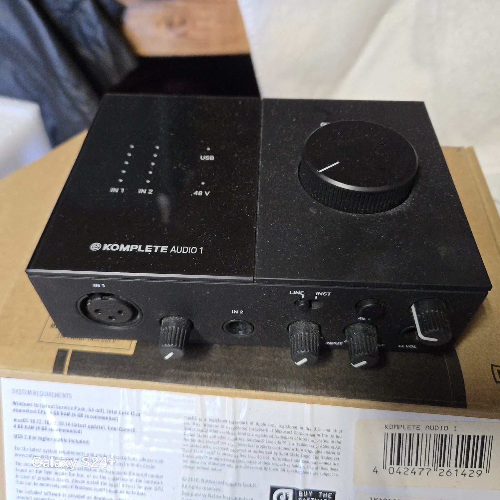 NATIVE INSTRUMENTS　KOMPLETE AUDIO 2 sound product guitar used good condition