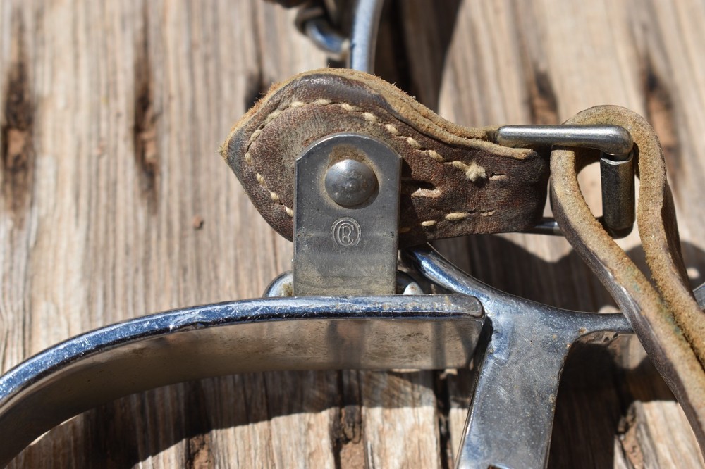 CROCKETT CHROME PLATED SPURS W/ STRAPS