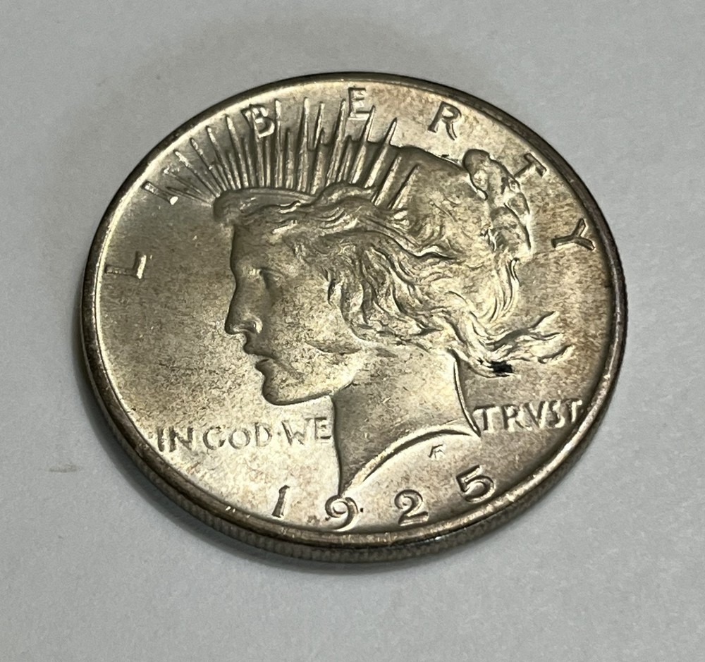 1925 PEACE DOLLAR $1 *** 90% USA SILVER *** NICE CONDITION ***