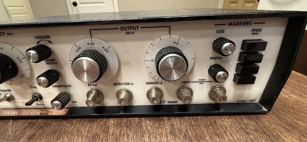 Wavetek 1067 CATV Sweep Generator