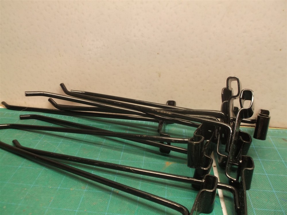 12 8.5" black retail display hooks