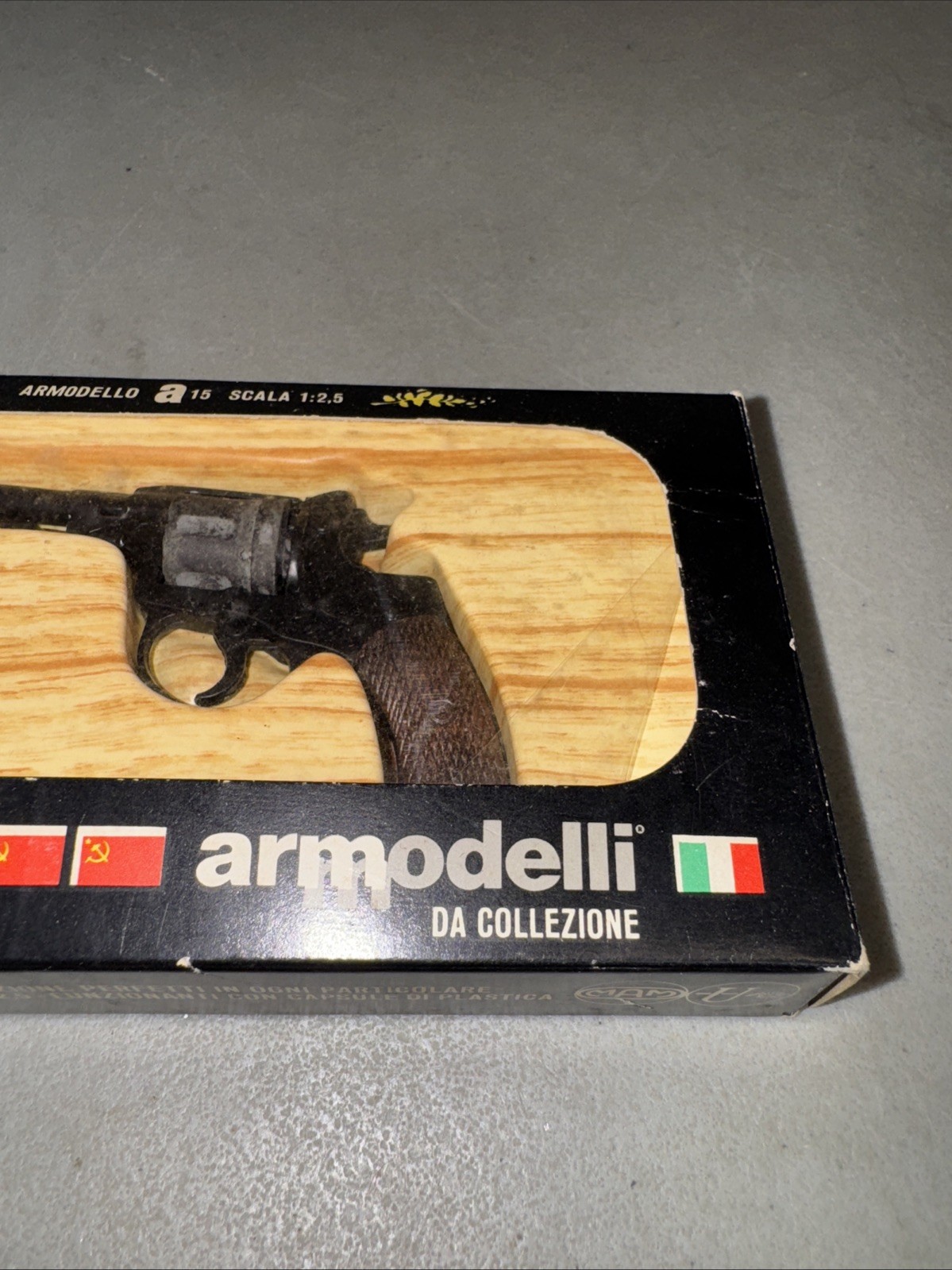 Armodelli Da Collezione Armodello A15 Scala 1:2,5 La Guerra Appears Al Chiodo