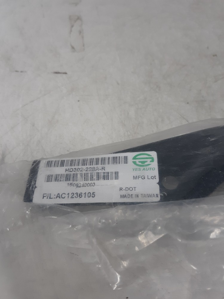 Yes Auto AC1236105 Radiator Support Bracket – Direct Fit Replacement