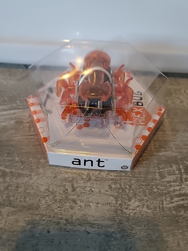 HEXBUG  Ant Micro Robotic Creatures New & Sealed Reacts To Touch