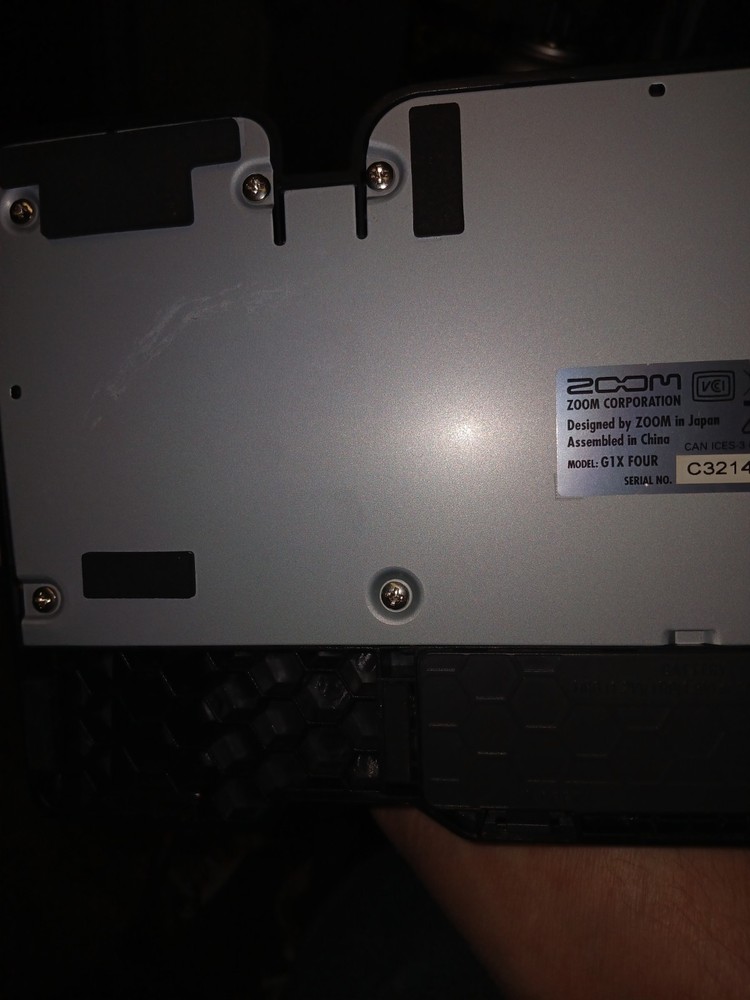 Zoom G1X Four Guitar Effects Processor with Built-in Expression Pedal