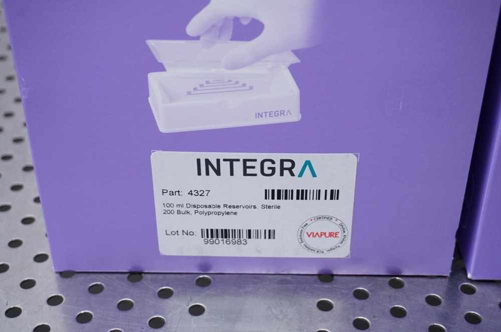 INTEGRA 100 ml Polypropylene Multichannel Reagent Reservoir Base + 200 Inserts
