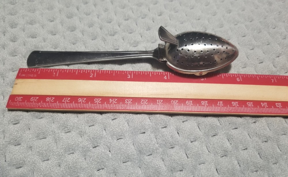Stainless steel Hinged Tea Strainer/Infuser Spoon. 6" Large.