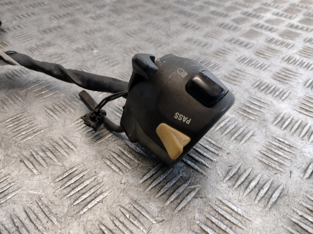 2003 SUZUKI GS 500 K2 Left Hand Switch Gear