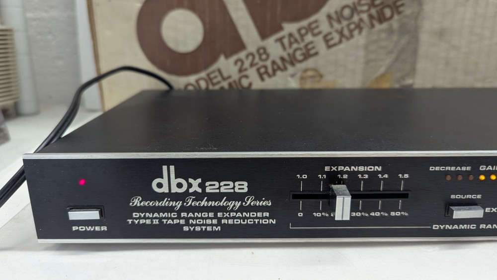 DBX 228 Recording Technology Series Dynamic Range Expander W Box Estate UNTESTED