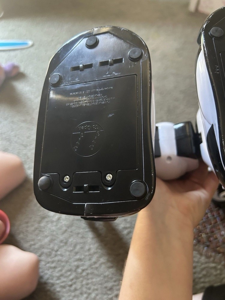 WowWee Robosapien Robot Remote Control (2004) Model 8081 (Tested) WORKING!