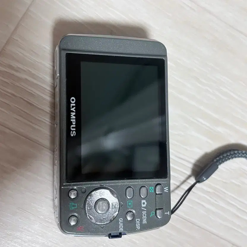 Olympus μDigital 600 Camera with XD Card Reader