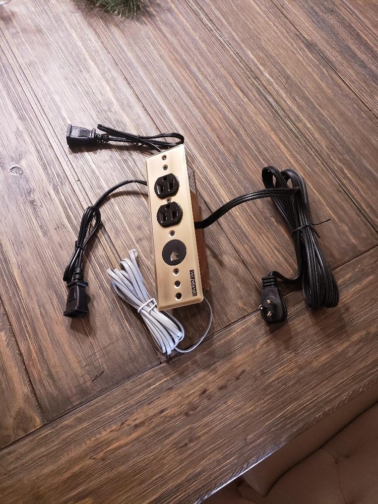 MOUNTED OUTLET HARNESSES BRASS FINISH
