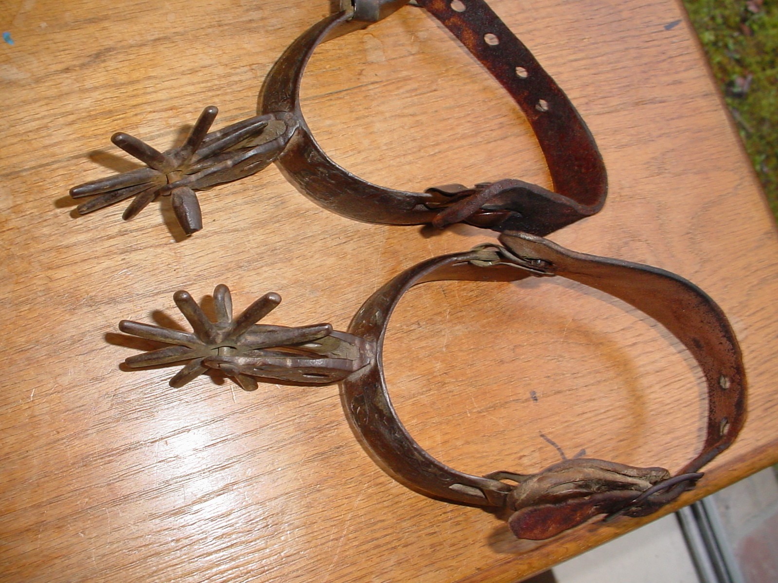 OLD 19TH CENTURY ANTIQUE MEXICAN WORKING COWBOY SPURS 3 INCH ROWELLS