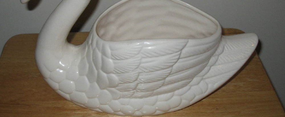 Swan Vase White