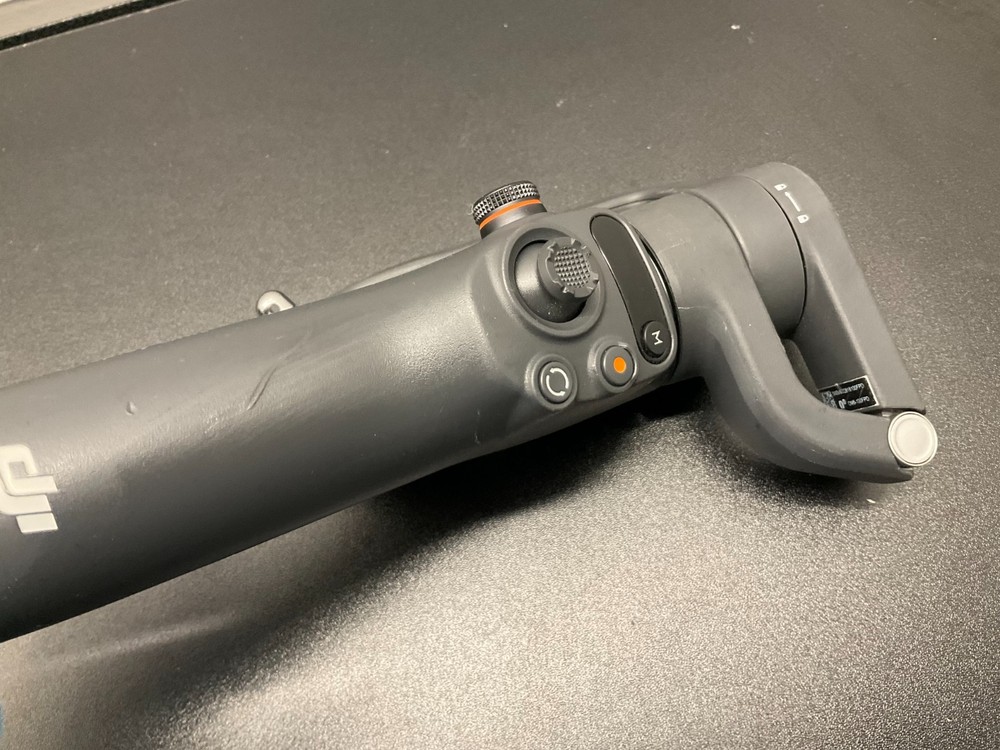 DJI Osmo Mobile 6 Smartphone Gimbal Stabilizer ***READ DESCRIPTION***