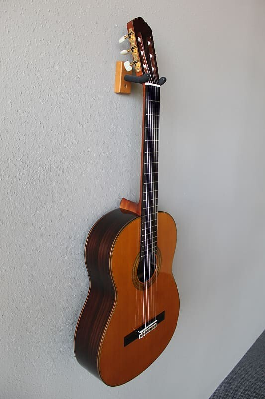 Brand New Yamaha GC32C Nylon String Classical Guitar - with Softshell Case