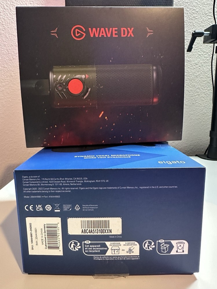Elgato Wave DX Dynamic Microphone – DOOM: The Dark Ages Edition
