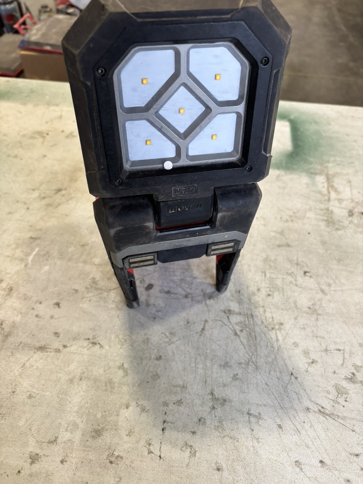 Milwaukee 2365-20 M12 1,000 Lumen Used LED Compact Rover Flood Light