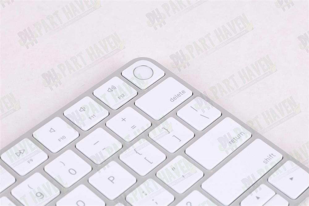 Apple USB-C Desk Set in Silver Magic Keyboard Touch ID Magic Mouse Braided Cable