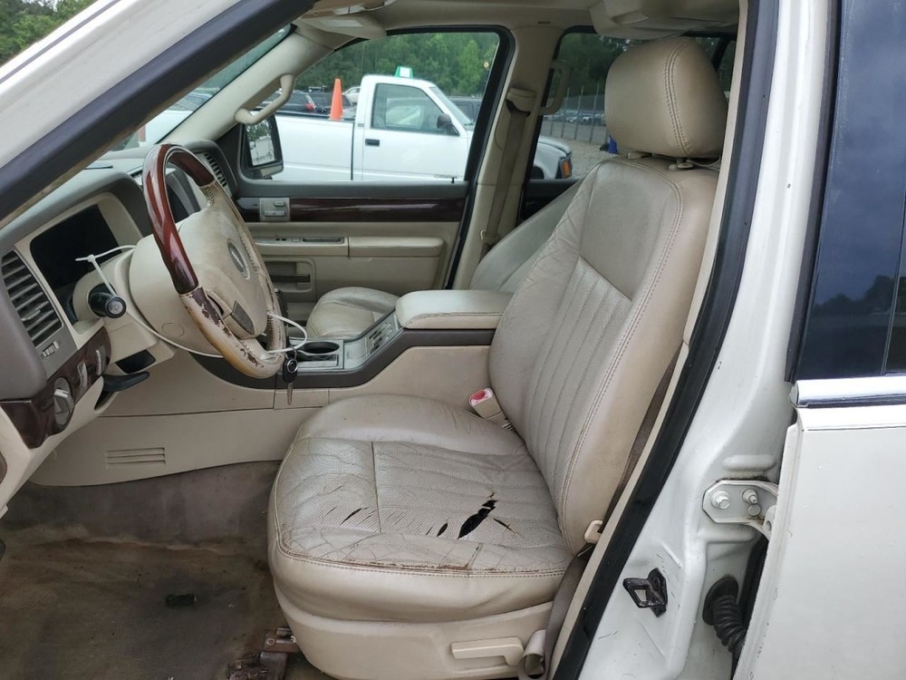 AVIATOR 2004 Glove Box 4671136