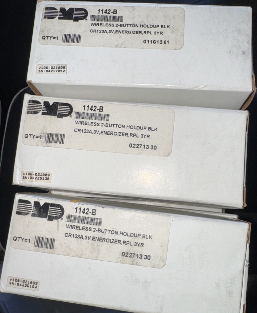18 PCs DMP Security 1142-B Wireless 2-Button Holdup Black (02271330)