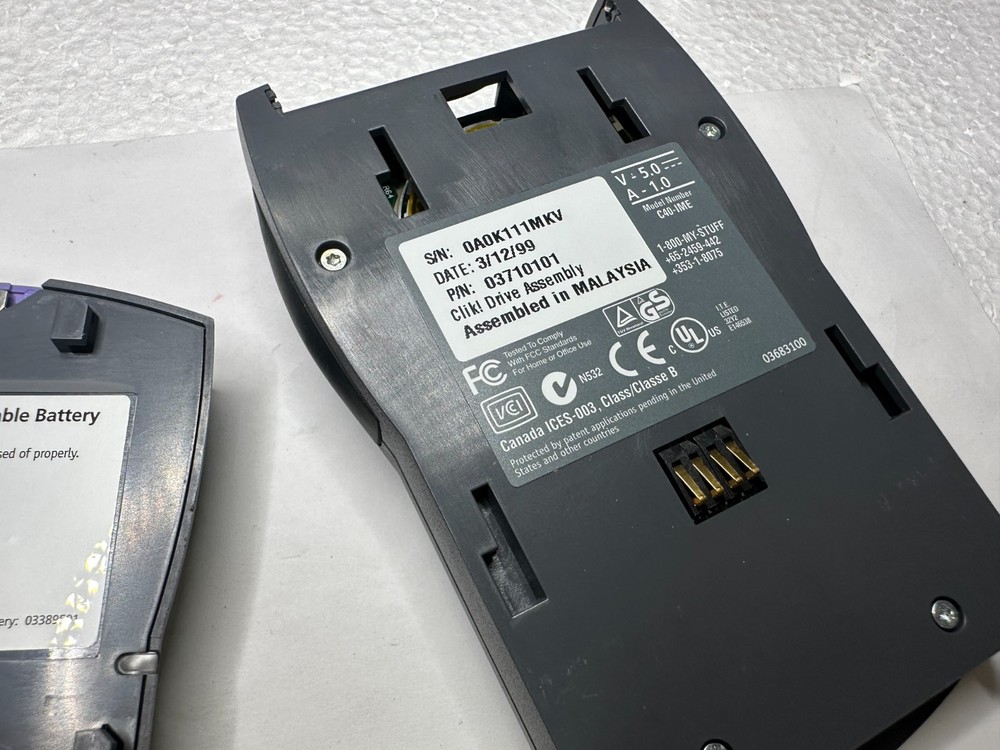 IOMEGA CLIK! C40-IME FLASH MEMORY, DISC, READER, UNTESTED, STRICTLY FOR PARTS