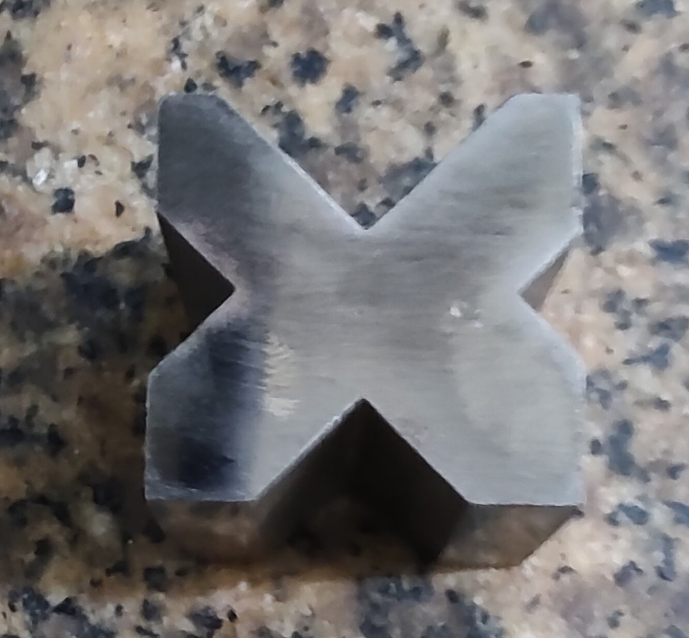 🗽1-1/4" SQUARE  V BLOCK