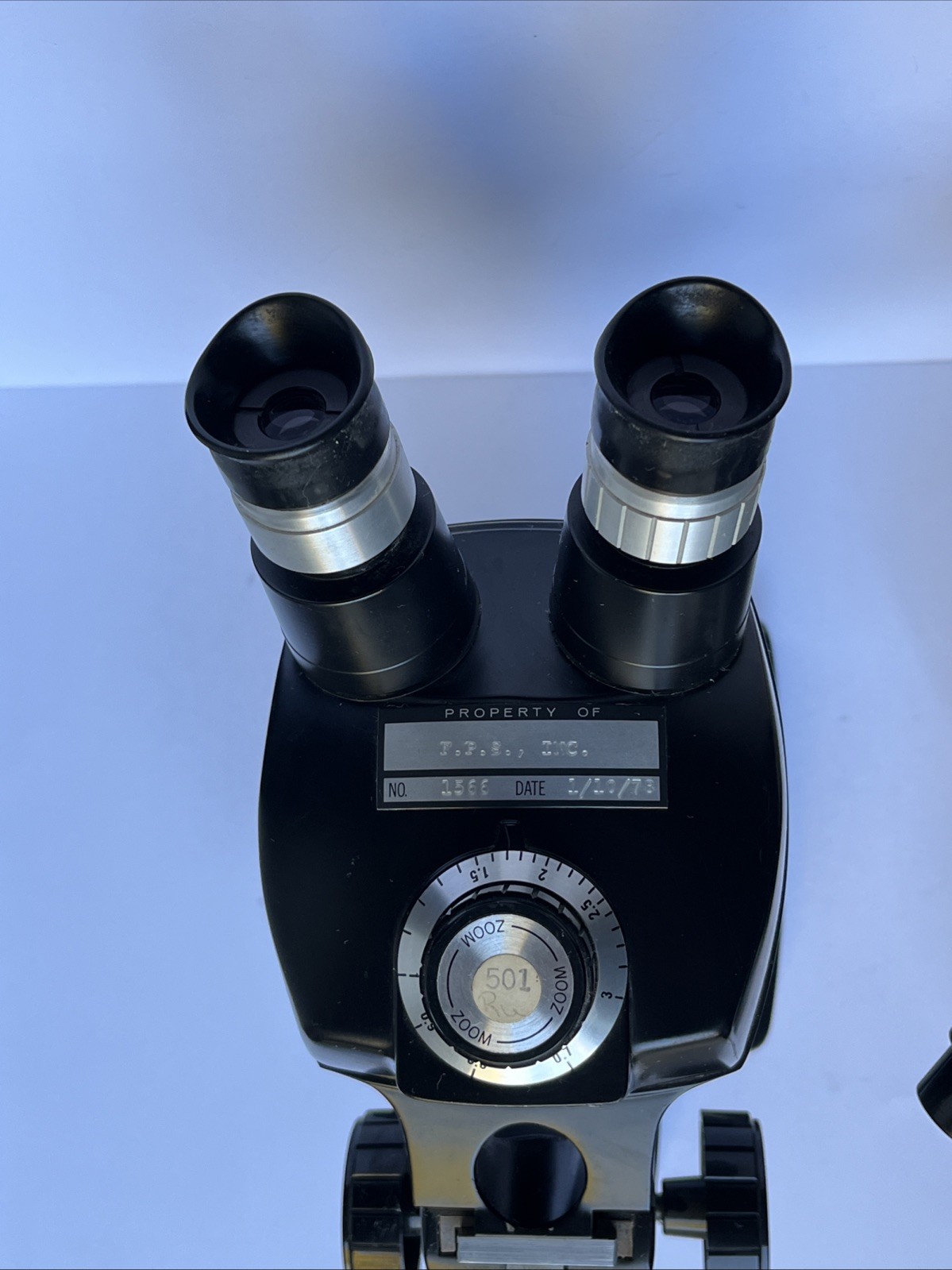 Bausch & Lomb StereoZoom 4 0.7x-3x Microscope 20x wf eyepiece & Illuminator