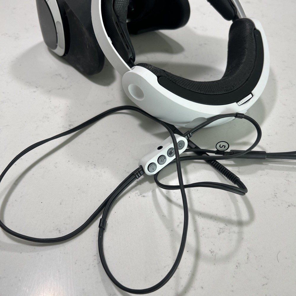 Sony PlayStation Standalone VR Headset - White UNTESTED