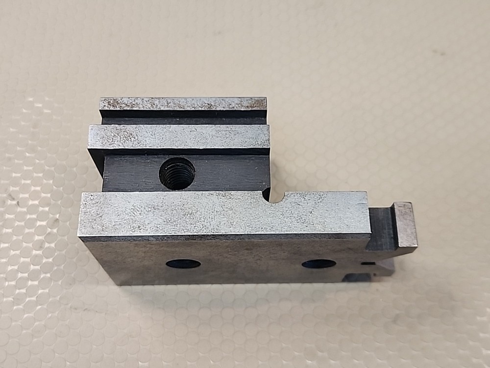 SPI 91-290-7 FISHTAIL V-BLOCK
