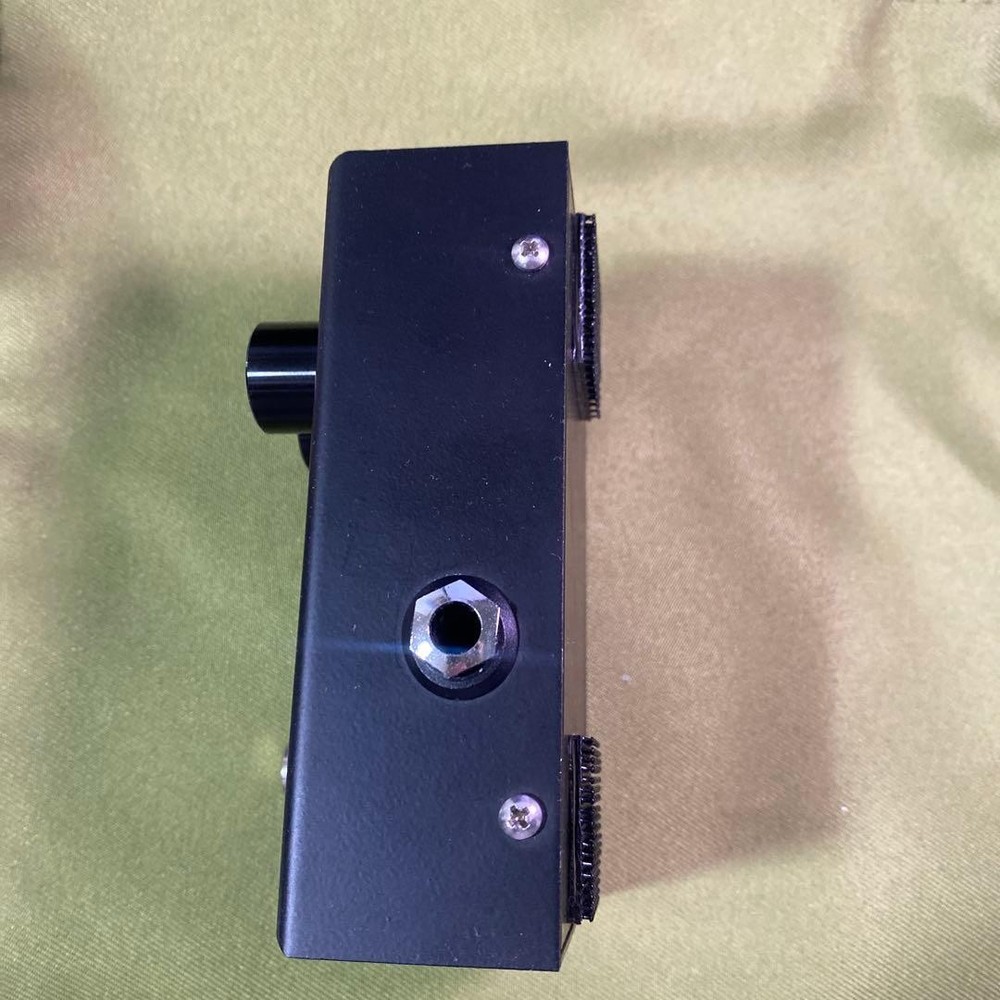 1981 INVENTIONS LVL Clean Boost Guitar Effect Pedal