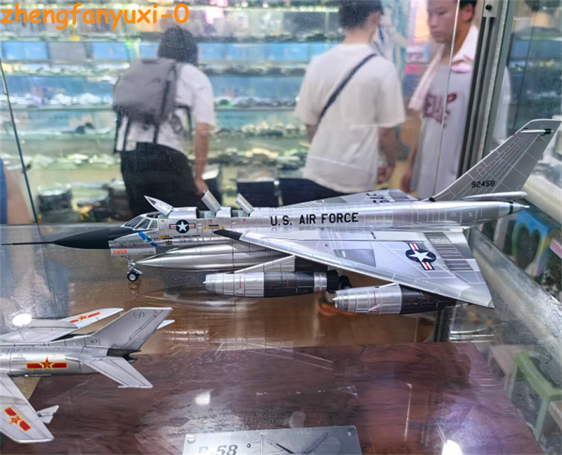 Calibre B-58 1:72 Supersonic Strategic Bomber Bendix Trophy Winner Dayton Museum