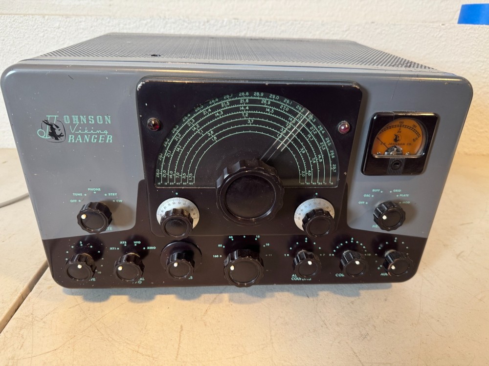 Johnson Viking Ranger Tube Transmitter Powers On Tubes Light Meter Works