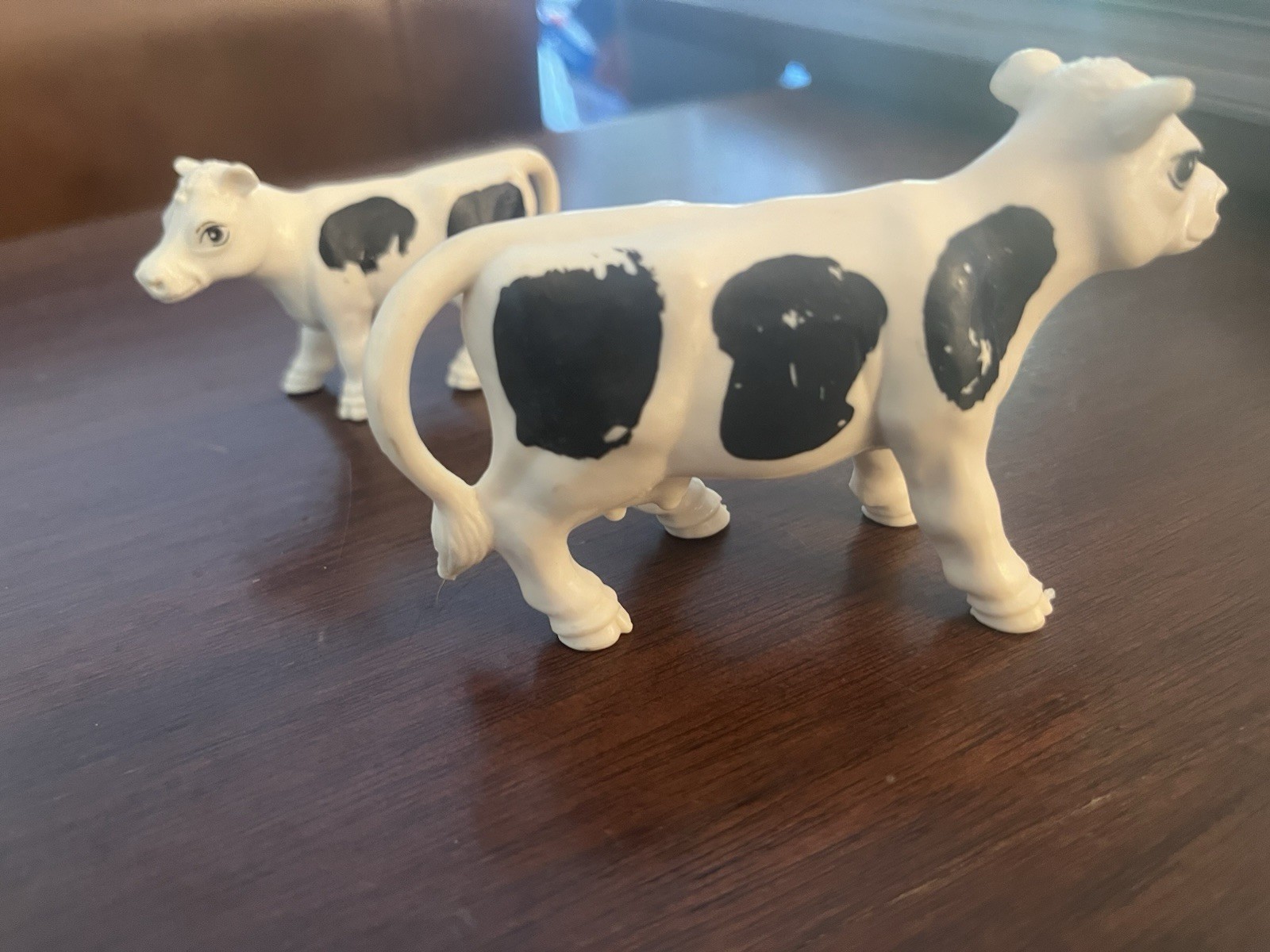 Vintage Britains 1980 Cows, Lot of 2