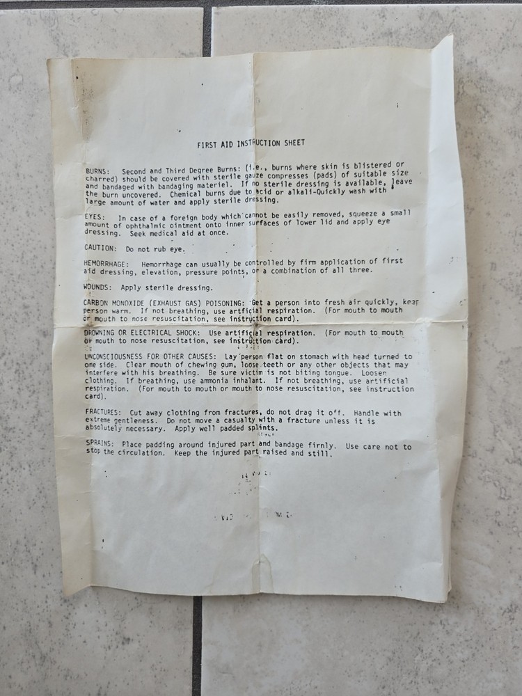 USGI FIRST AID KIT GENERAL PURPOSE VEHICLE MOUNT