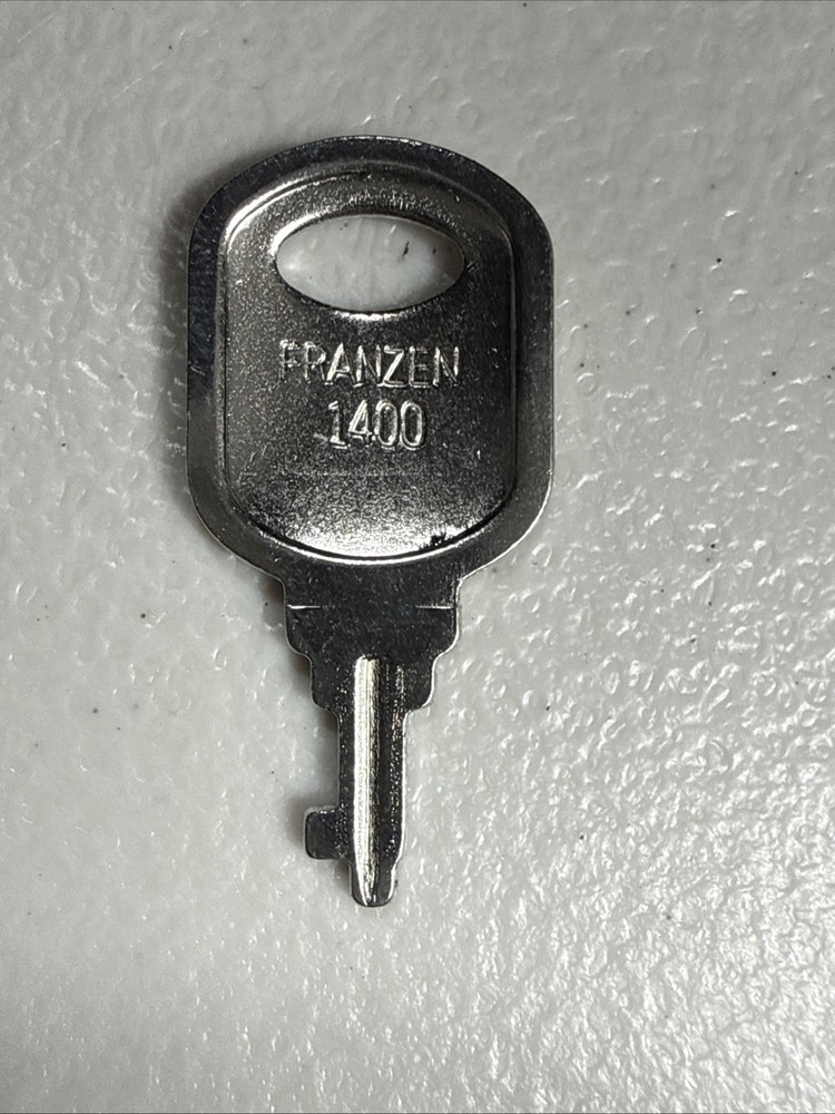 VTG Sudhaus Combo-Code 20” Black Hardshell Rolling Case Keys Combo EXCELLENT EUC