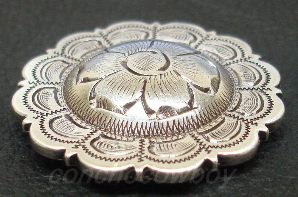 WESTERN HORSE SADDLE TACK ANTIQUE FLOWER ENGRAVED CONCHO 1-1/4" SCREW BACK