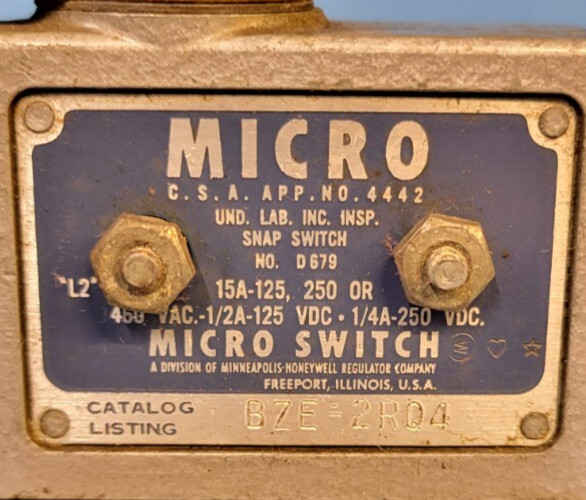 HONEYWELL MICROSWITCH SNAP SWITCH P/N: BZE-2RQ4
