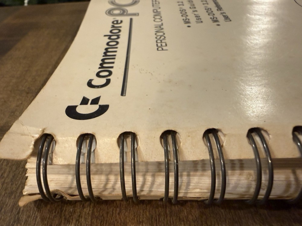 Commodore Personal Computer MS Dos 3.2 Users Guide/Users Reference Sprial Bound